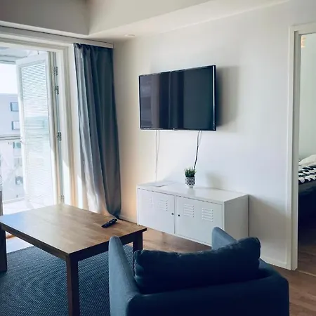 Apartment Condition 2-room By Metro & Shopping Center