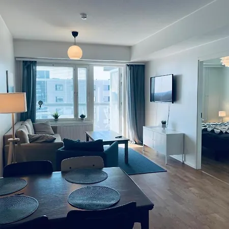 Condition 2-room By Metro & Shopping Center Apartment *