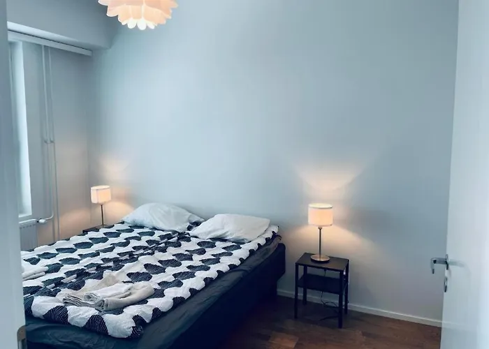 Condition 2-room By Metro & Shopping Center Apartment