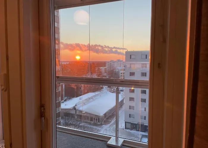 Condition 2-room By Metro & Shopping Center *