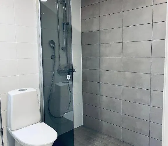 Lejlighed Condition 2-room By Metro & Shopping Center *